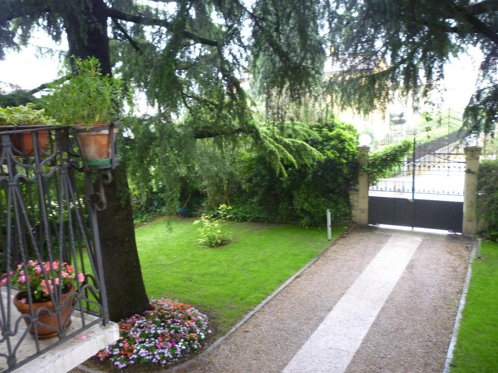 B&B Villa dei Pini Domegliara Exterior foto